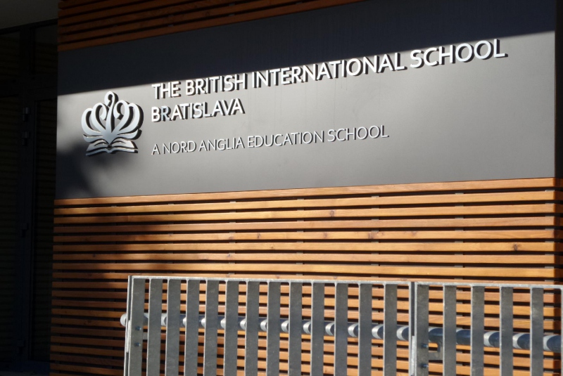 Projekty / Interiér BISB, Dolinského ul., Bratislava