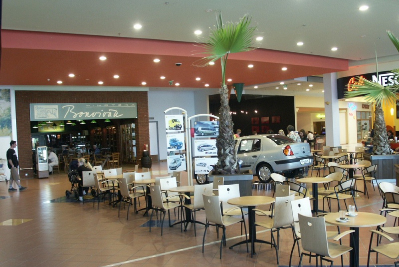 Obchodné centrum Dubeň a Hypermarket Carrefour, Žilina