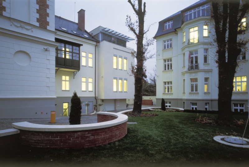 Adaptácia objektov na ul. M. R. Štefánika č. 6 a 6a, Bratislava