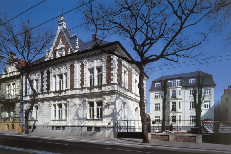 Adaptácia objektov na ul. M. R. Štefánika č. 6 a 6a, Bratislava