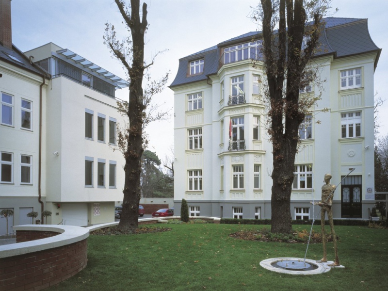 Adaptácia na ul. M. R. Štefánika, Bratislava