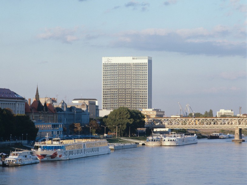 Rekonštrukcia Tower 115, Bratislava